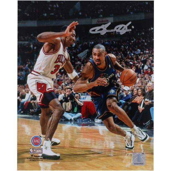Grant Hill Detroit Pistons Autographed Fanatics Authentic 8 x 10 Driving to the Basket Photograph