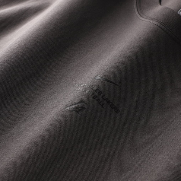 Футболка Los Angeles Lakers Nike 2026 Standard Issue Pre-Game Max 90 - Charcoal