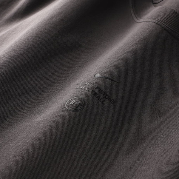 Футболка Detroit Pistons Nike 2026 Standard Issue Pre-Game Max 90 - Charcoal