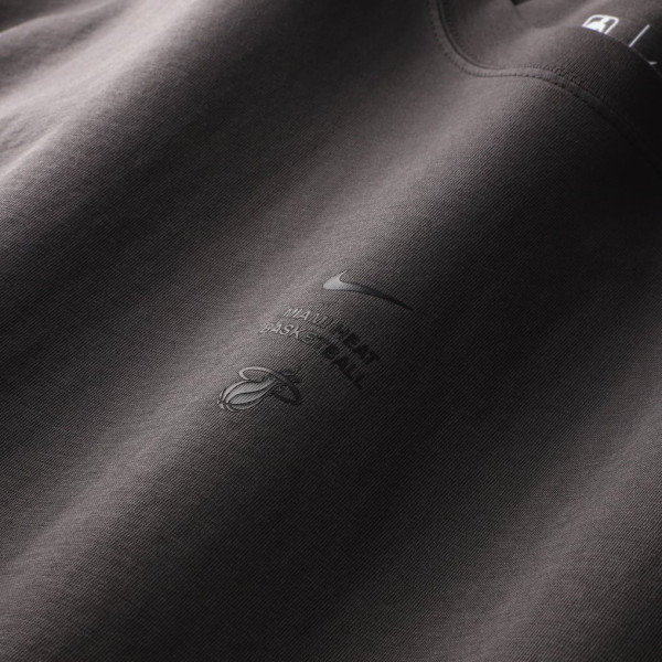 Футболка Miami Heat Nike 2026 Standard Issue Pre-Game Max 90 - Charcoal