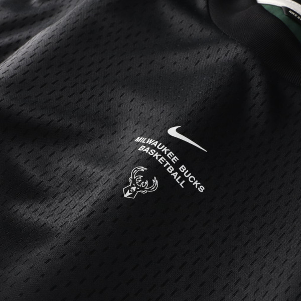 Футболка с длинным рукавом Milwaukee Bucks Nike 2026 Standard Issue Pre-Game Performance - Black