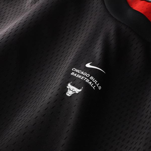 Футболка с длинным рукавом Chicago Bulls Nike 2026 Standard Issue Pre-Game Performance - Black
