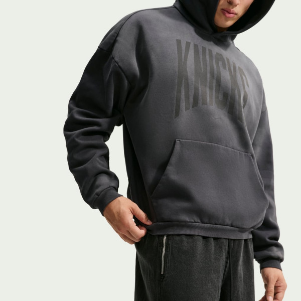 Толстовка New York Knicks Nike 2026 Standard Issue Travel Washed Fleece - Charcoal