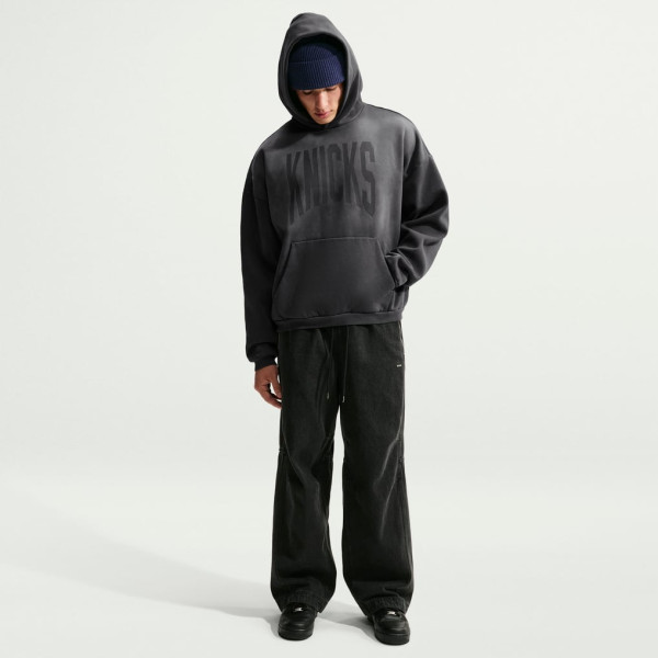 Толстовка New York Knicks Nike 2026 Standard Issue Travel Washed Fleece - Charcoal