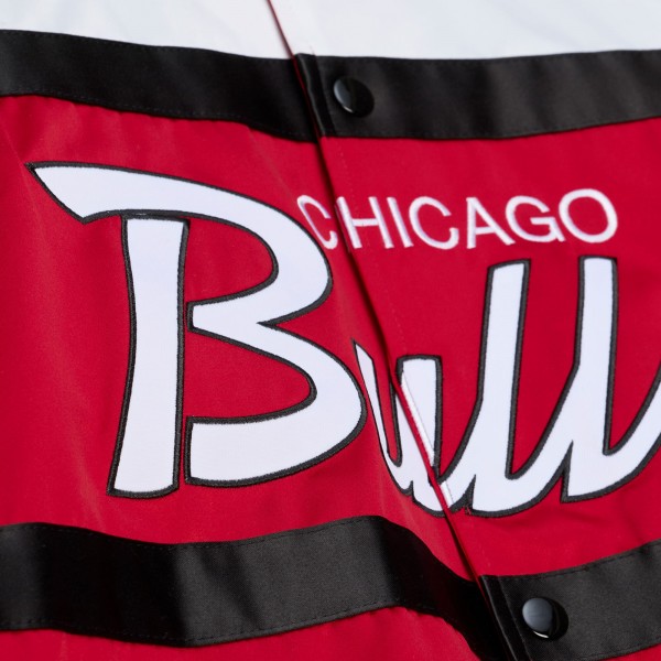 Chicago Bulls Mitchell & Ness Red Hardwood Classics Head Coach Lightweight Satin Full-Snap Jacket