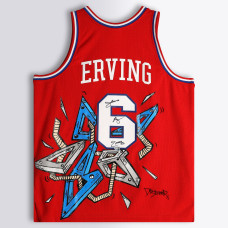 Джерси с автографом Julius Erving Philadelphia 76ers Fanatics Authentic Red Mitchell & Ness 1982-83 Swingman - Art by Distortedd - Limited Edition #1/1 - NF70444501