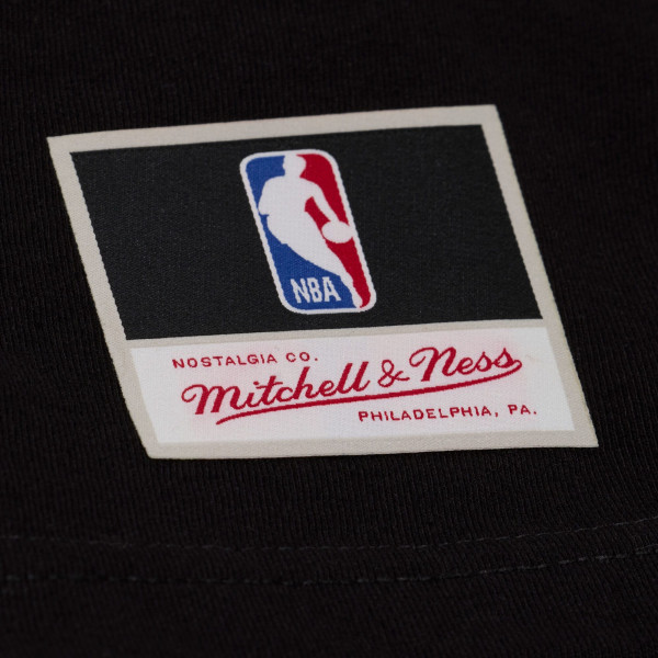 Футболка New York Knicks Mitchell & Ness Black Lightning Swish