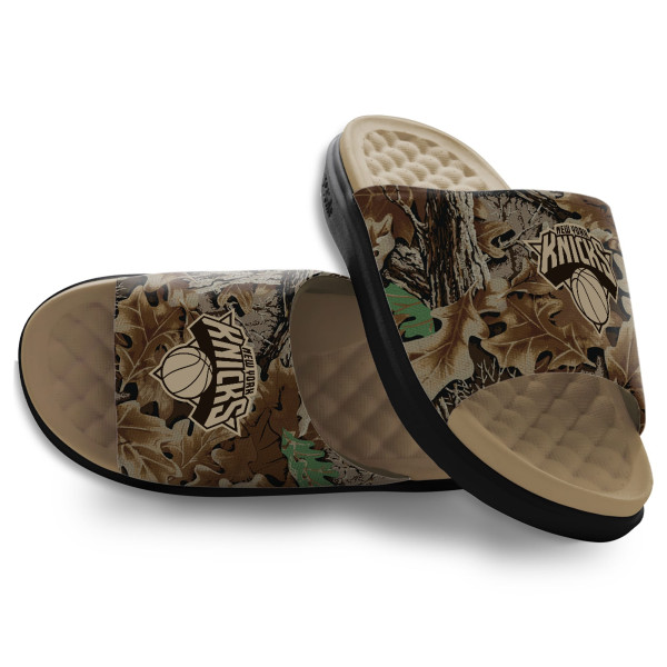 Unisex New York Knicks ISlide RealTree Advantage Camo Motive Slide Sandals