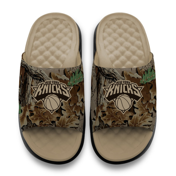 Unisex New York Knicks ISlide RealTree Advantage Camo Motive Slide Sandals