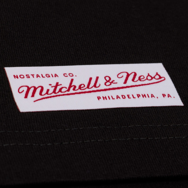 Футболка New York Knicks Mitchell & Ness Black Quiet Blaze Arch