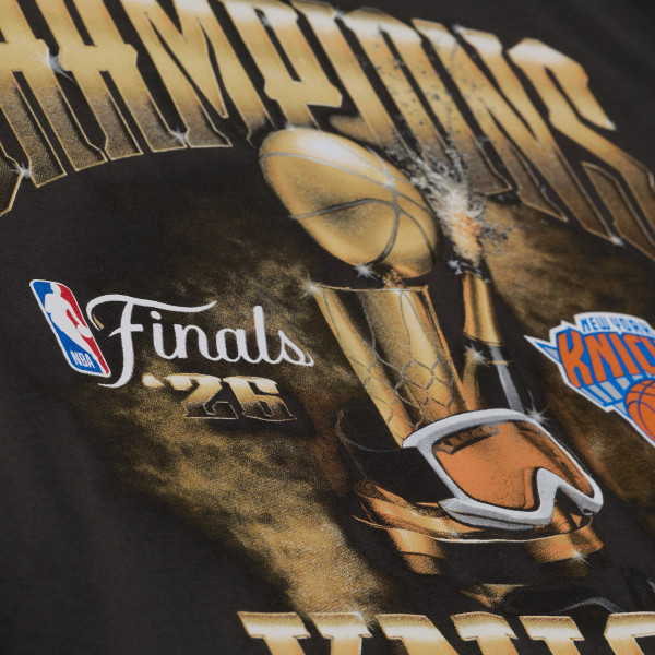 Футболка New York Knicks Mitchell & Ness Black 2026 NBA Finals Champions