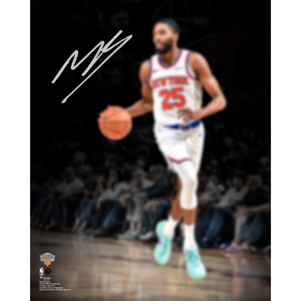 Фото с автографом Mikal Bridges New York Knicks Fanatics Authentic 2026 NBA Finals Champions 16 x 20 Action Spotlight