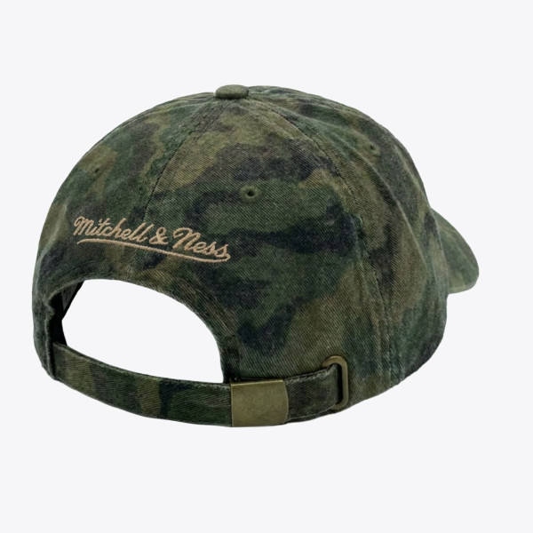 Бейсболка New York Knicks Mitchell & Ness Camo Basic Dad