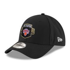 Бейсболка New York Knicks New Era Black 2026 NBA Finals Champions Locker Room Replica 9FORTY