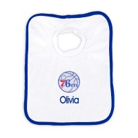 Именной слюнявчик Philadelphia 76ers Newborn & Infant - White
