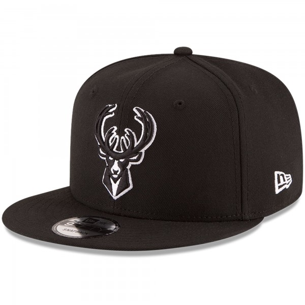 Бейсболка Milwaukee Bucks New Era Black Black & White Logo 9FIFTY Adjustable