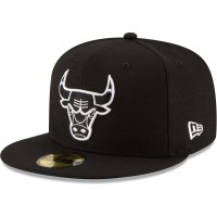Бейсболка Chicago Bulls New Era Black Black & White Logo 59FIFTY