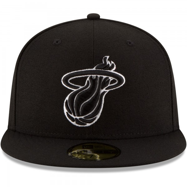 Бейсболка Miami Heat New Era Black Black & White Logo 59FIFTY