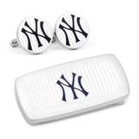 New York Yankees White Cufflinks and Cushion Money Clip Gift Set
