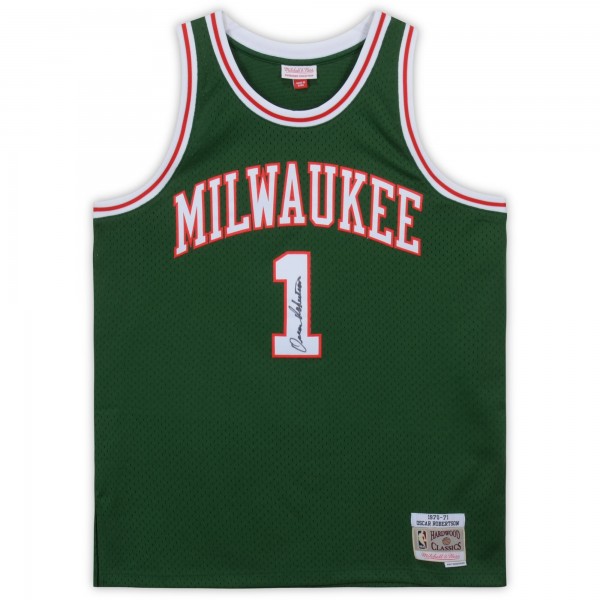 Autographed Milwaukee Bucks Oscar Robertson Fanatics Authentic Mitchell & Ness Green Replica Jersey
