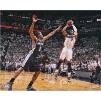Autographed Miami Heat Dwyane Wade Fanatics Authentic 16 x 20 2013 NBA Finals Shot vs. San Antonio Spurs Photograph