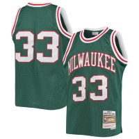 Детская игровая майка Kareem Abdul-Jabbar Milwaukee Bucks Mitchell & Ness 1970-71 Hardwood Classics Swingman - Green