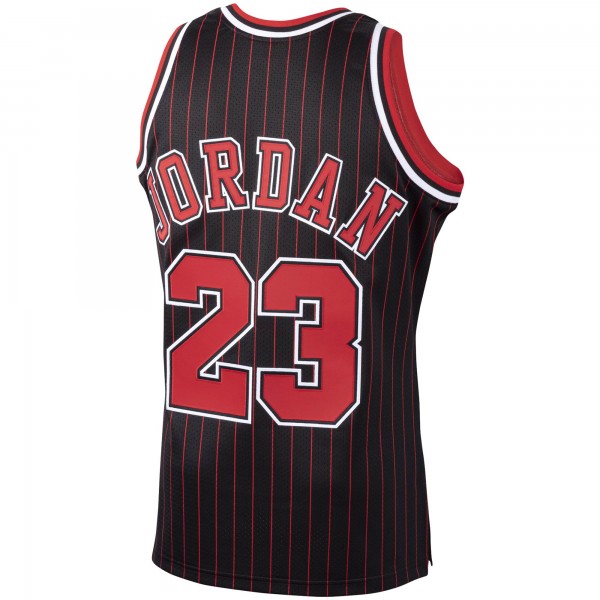 Джерси Michael Jordan Chicago Bulls Mitchell & Ness 1995/96 Hardwood Classics Authentic - Black