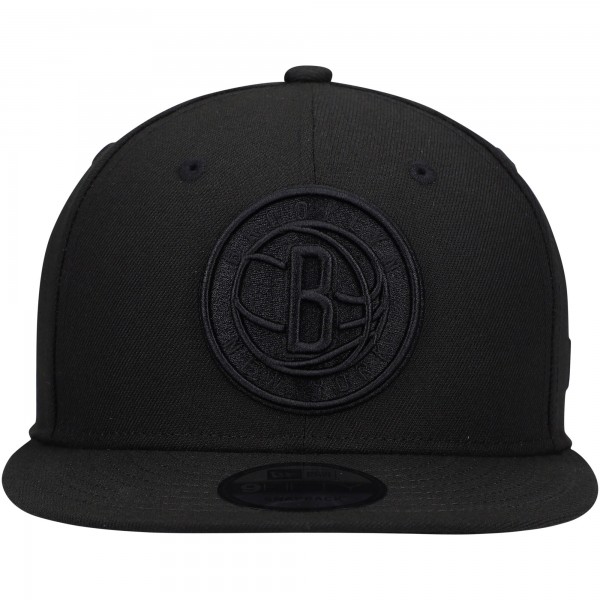 Бейсболка Brooklyn Nets New Era Black On Black 9FIFTY Snapback