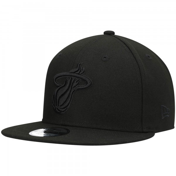 Бейсболка Miami Heat New Era Black On Black 9FIFTY Snapback