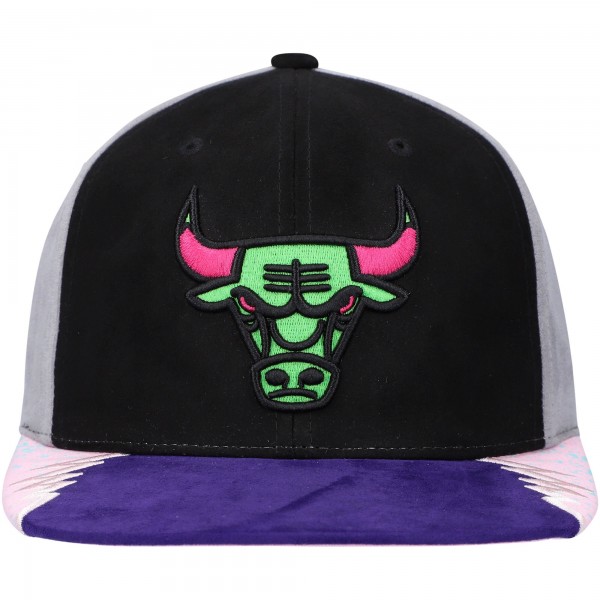 Бейсболка Chicago Bulls Mitchell & Ness Day 5 - Black/Pink - официальный мерч NBA