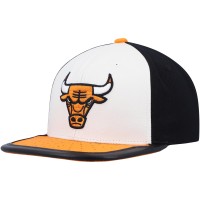 Бейсболка Chicago Bulls Mitchell & Ness Day One - White/Orange