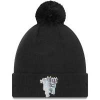 Шапка с помпоном Manchester United New Era Iridescent Cuffed Knit - Black