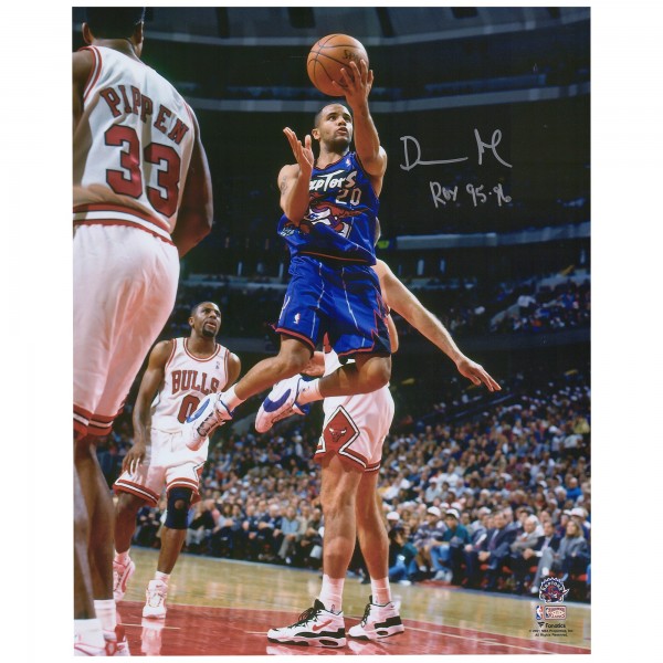 Autographed Toronto Raptors Damon Stoudamire Fanatics Authentic 16 x 20 Lay Up vs. Chicago Bulls Photograph with ROY 95-96 Inscription