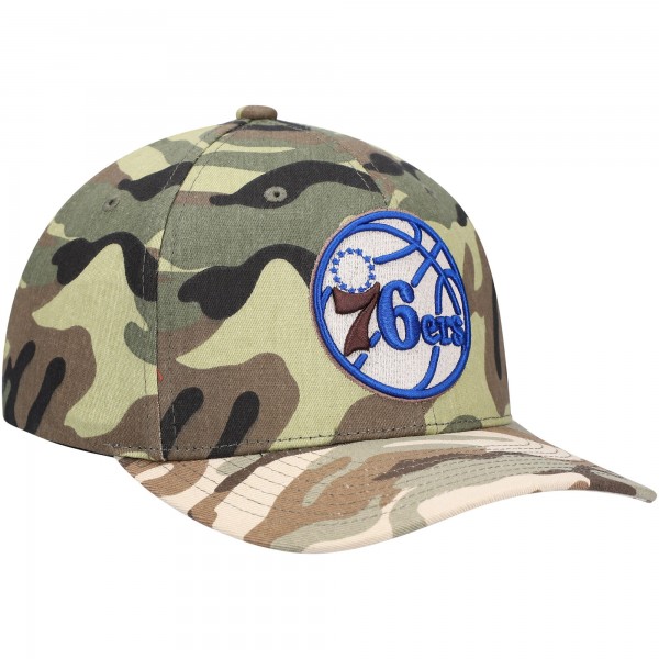 Бейсболка Philadelphia 76ers Mitchell & Ness Woodland Desert - Camo - официальный мерч NBA