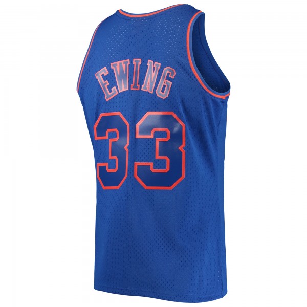 Игровая майка Patrick Ewing New York Knicks Mitchell & Ness 1996-97 Hardwood Classics Swingman - Blue - оригинальная джерси НБА