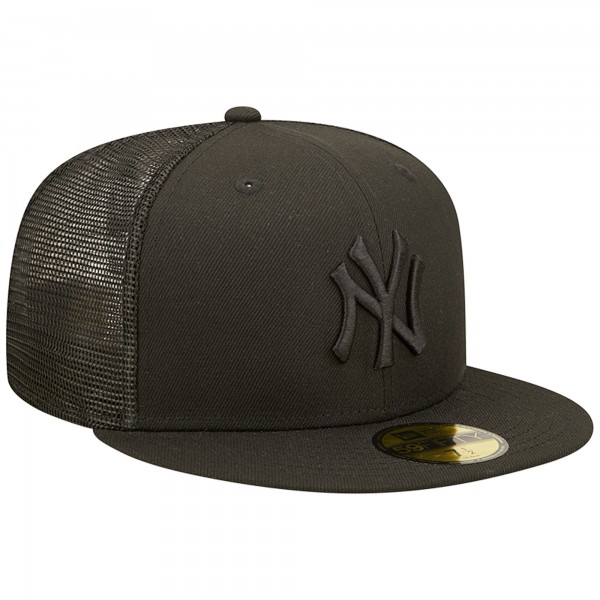 Бейсболка New York Yankees New Era Blackout Trucker 59FIFTY