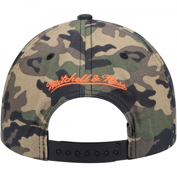 Бейсболка Philadelphia 76ers Mitchell & Ness Neon Pop - Camo - официальный мерч NBA