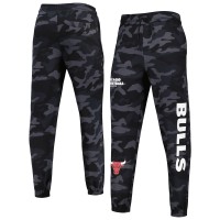 Chicago Bulls New Era Black/Camo Tonal Joggers