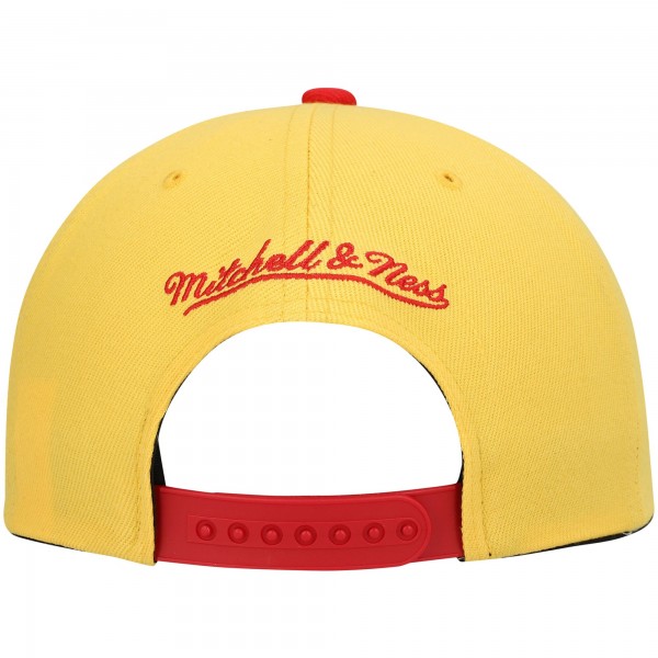 Бейсболка Atlanta Hawks Mitchell & Ness Hardwood Classics Sharktooth - Yellow/Red