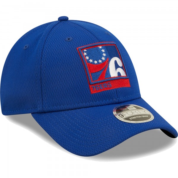 Бейсболка Philadelphia 76ers New Era Framed 9FORTY - Royal