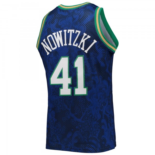 Игровая форма Dirk Nowitzki Dallas Mavericks Mitchell & Ness Hardwood Classics 1998-99 Lunar New Year Swingman - Blue