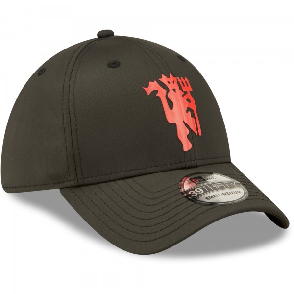 Бейсболка Manchester United New Era Quill Tech 39THIRTY - Black