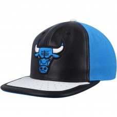Chicago Bulls Mitchell & Ness Day One Snapback Hat - Black/White