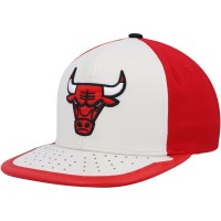 Бейсболка Chicago Bulls Mitchell & Ness Day One - White/Red