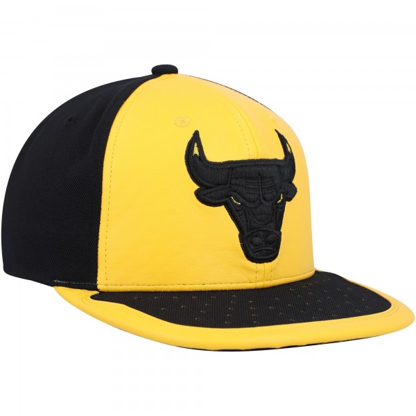 Бейсболка Chicago Bulls Mitchell & Ness Day One - Yellow/Black