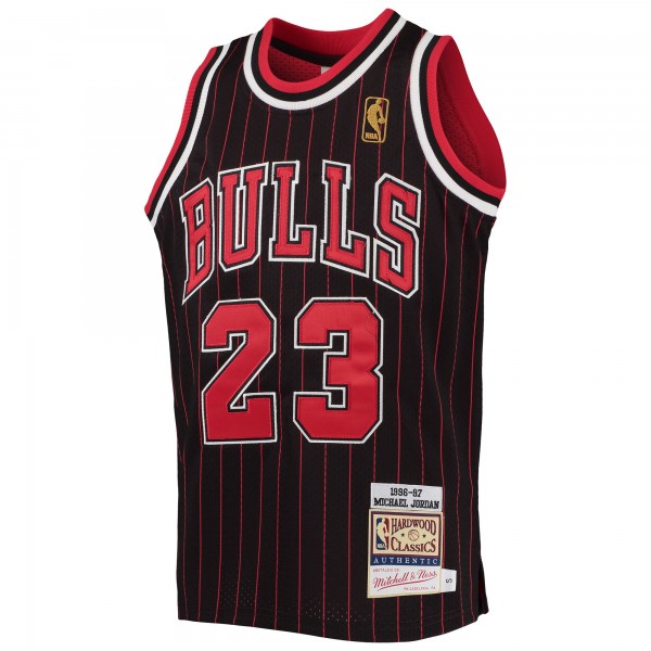 Игровая джерси Michael Jordan Chicago Bulls Mitchell & Ness Youth 1996-97 Hardwood Classics Authentic - Black/Red