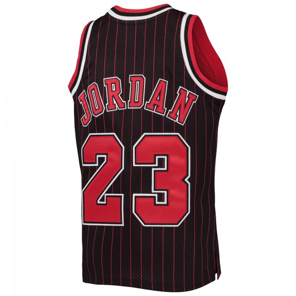 Игровая джерси Michael Jordan Chicago Bulls Mitchell & Ness Youth 1996-97 Hardwood Classics Authentic - Black/Red