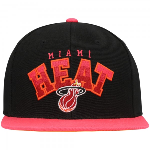 Бейсболка Miami Heat Mitchell & Ness Hardwood Classics Gradient Wordmark - Black/Pink