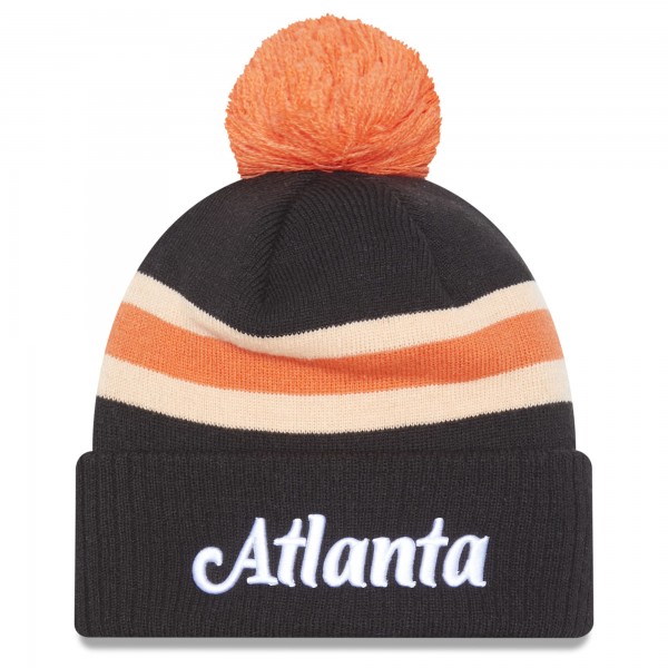 Шапка с помпоном Atlanta Hawks New Era 2022/23 City Edition Official Cuffed Knit - Gray
