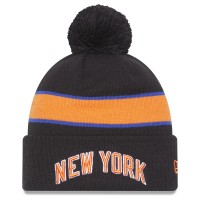 Шапка с помпоном New York Knicks New Era 2022/23 City Edition Official Cuffed - Gray